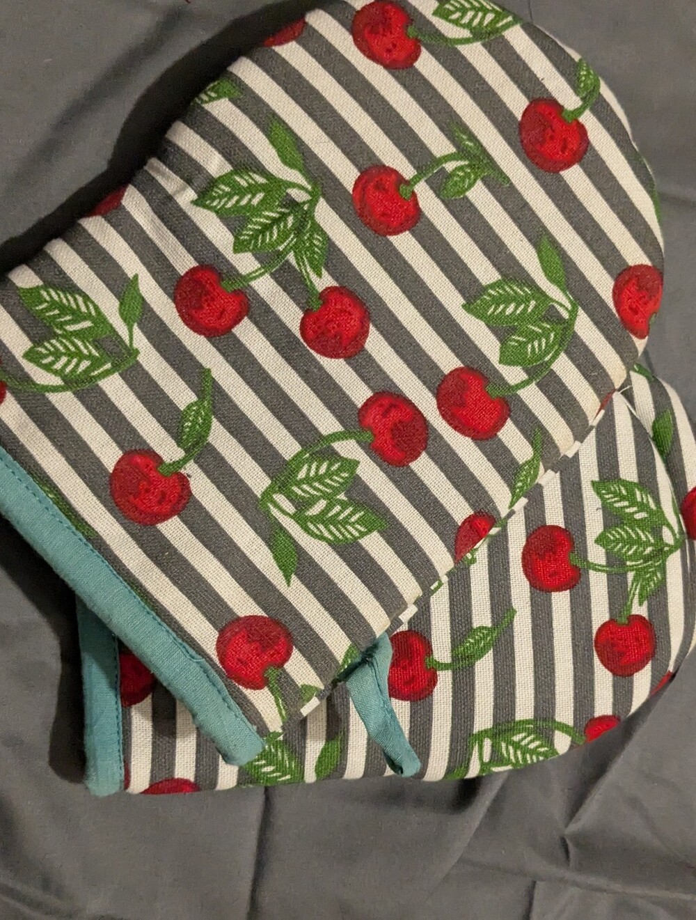 stripped cherry oven mits